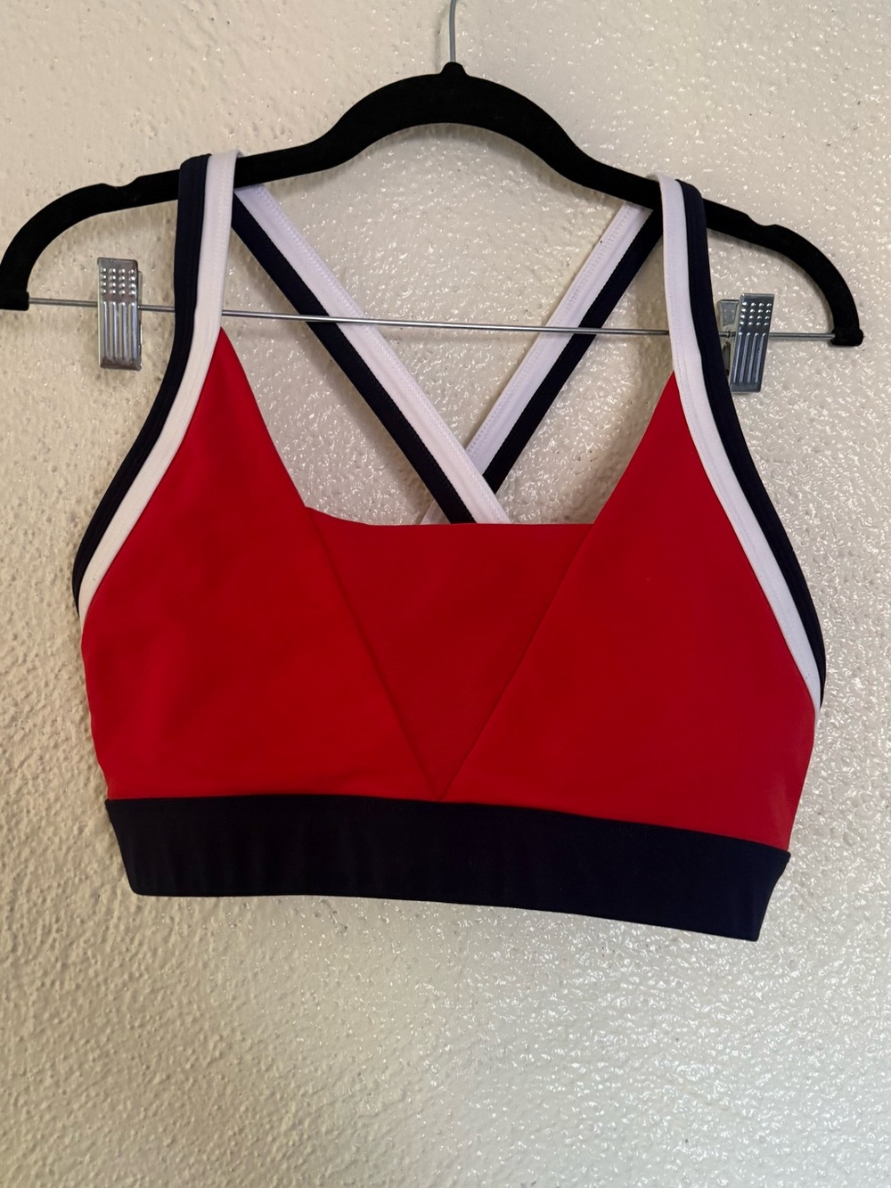Lorna Jane blue & Red Sports Bra with Strappy crisscross Back size large no tag
